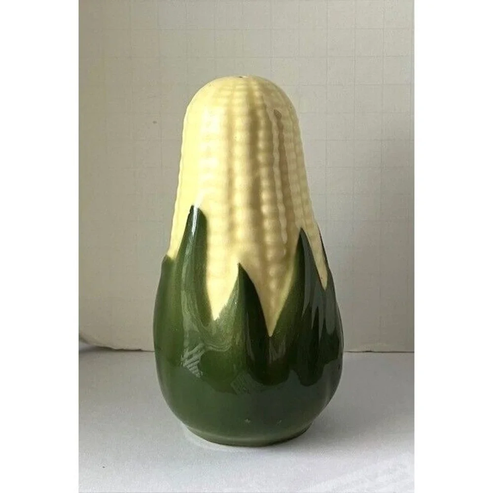 Vintage Shawnee Corn Queen Large 5 1/2